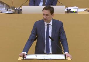 Justizminister Georg Eisenreich bei seiner Rede