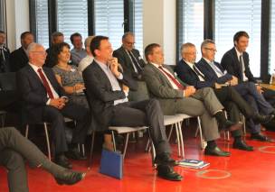 Unter dem Motto Unter dem Motto "Justiz digital" wurden dort aktuelle Themen und Neuerungen im IT-Bereich der Gerichte und Staatsanwaltschaften in Bayern vorgestellt.