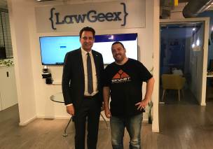 Justizminister Georg Eisenreich beim Besuch des Legal Tech StartUps Justizminister Georg Eisenreich beim Besuch des Legal Tech StartUps "LawGeex"