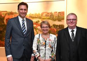 Justizminister Georg Eisenreich mit der Präsidentin des Bundesgerichtshofs Bettina Limperg und dem Präsidenten des Oberlandesgerichts Bamberg Clemens Lückemann Justizminister Georg Eisenreich mit der Präsidentin des Bundesgerichtshofs Bettina Limperg und dem Präsidenten des Oberlandesgerichts Bamberg Clemens Lückemann