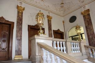 Das Treppenhaus im zweiten Obergeschoss des Justizpalasts in Bayreuth Das Treppenhaus im zweiten Obergeschoss des Justizpalasts in Bayreuth