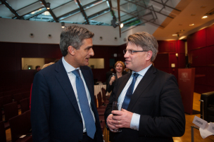 Bayerns Justizminister Bausback und Giovanni Buttarelli, Europäischer Datenschutzbeauftragter © fk/ph Bayerns Justizminister Bausback und Giovanni Buttarelli, Europäischer Datenschutzbeauftragter © fk/ph
