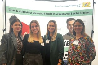 Der Messestand des Amtsgerichts Rosenheim Der Messestand des Amtsgerichts Rosenheim