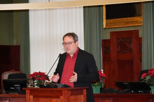 Regierungspräsident Luderschmid betont die besondere Bedeutung des Forschungsprojekts für die Region.