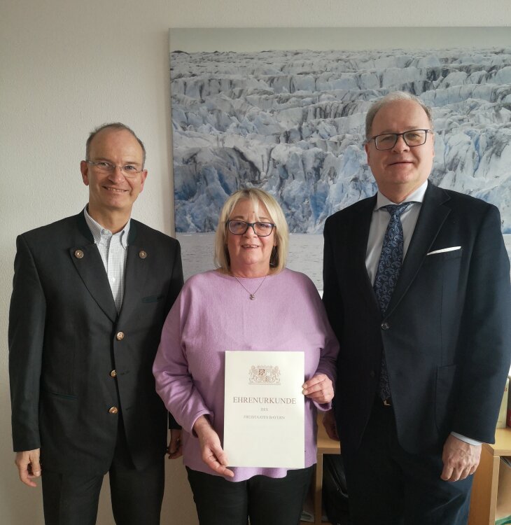 Feierstunde Zum 40-jährigen Dienstjubiläum Von Renate Mehringer