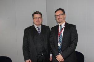 v.l.: Bayerns Justizminister Bausback und Prof. Martenczuk v.l.: Bayerns Justizminister Bausback und Prof. Martenczuk