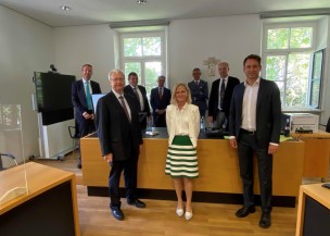 Staatsminister Eisenreich zu Besuch beim Amtsgericht Dachau